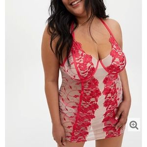 Torrid Emroidered Underwire Chemise NWT